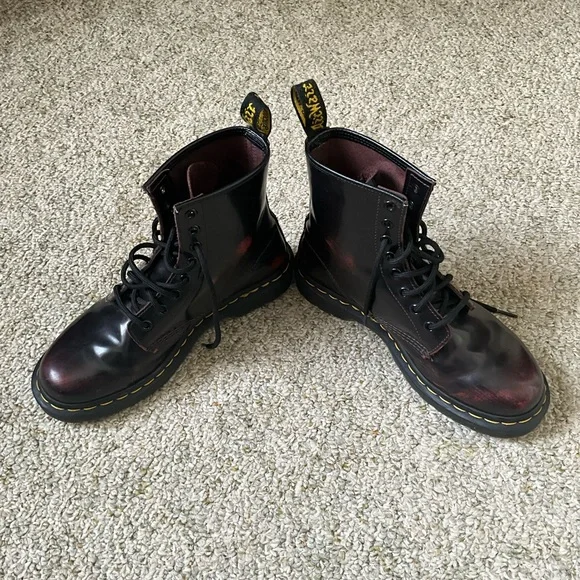 Dr. Martens 1460 Lace Up Boot Size 8 - Picture 3 of 7